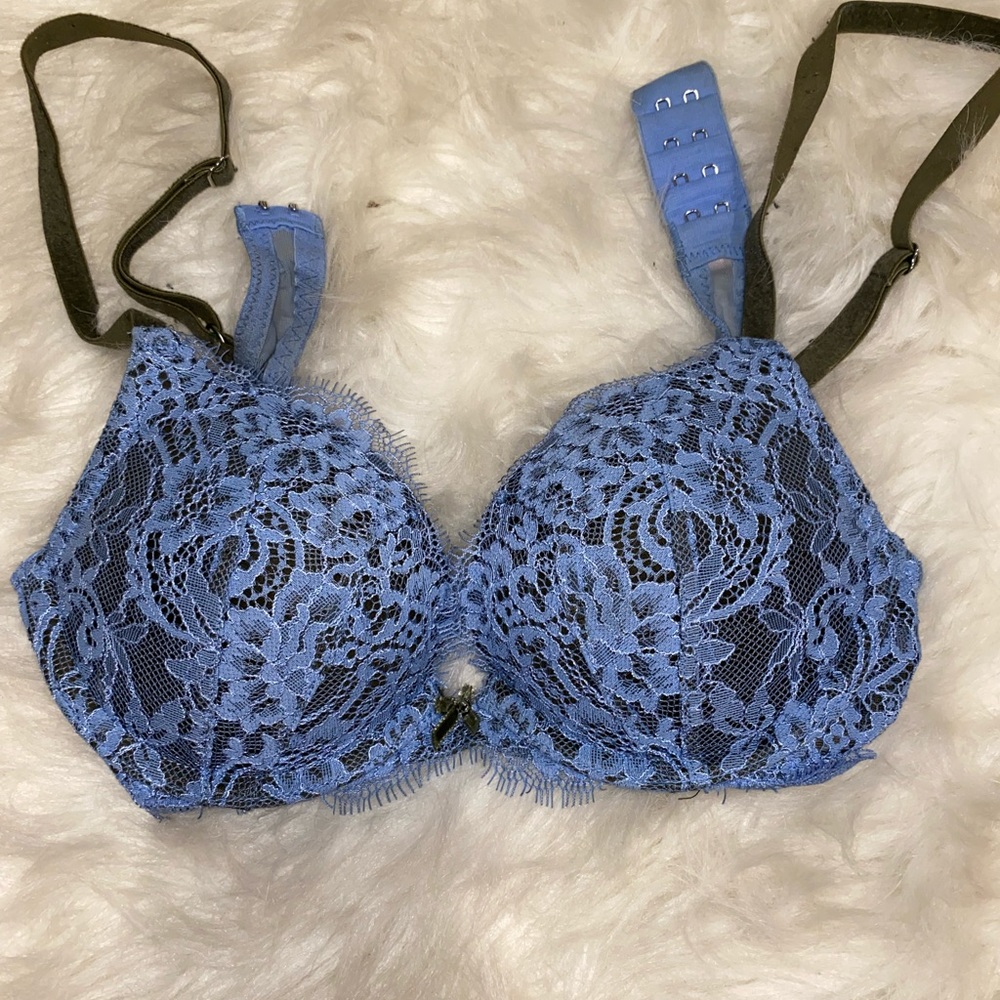 Victoria’s Secret lace bra
